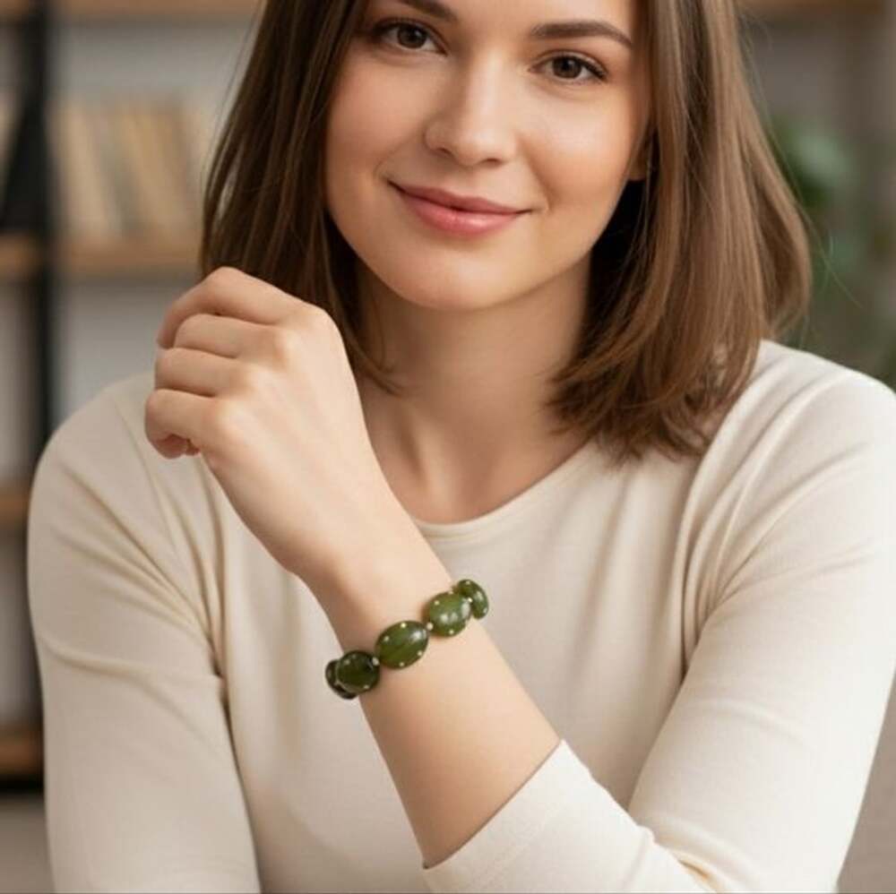 Green Acrylic stretch bracelet
